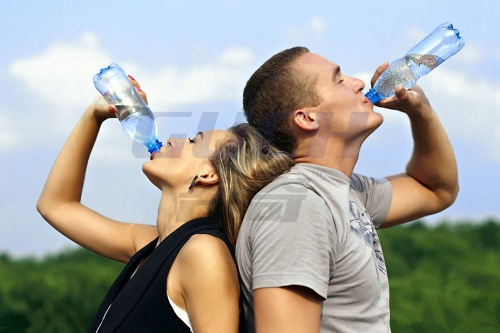 健康饮水要注意三个误区 水并非越纯净越健康
